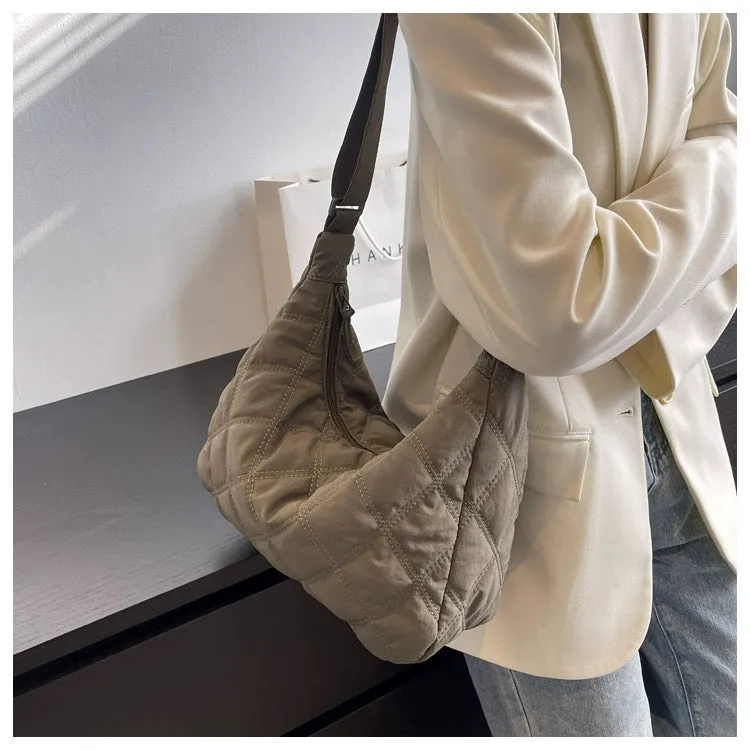 Canvas down Bag Female 2024 New Arrival Tide Fashion Shoulder Bag Quilted Tote Bag Easiest for Match Large-Capacity Crossbody Bag