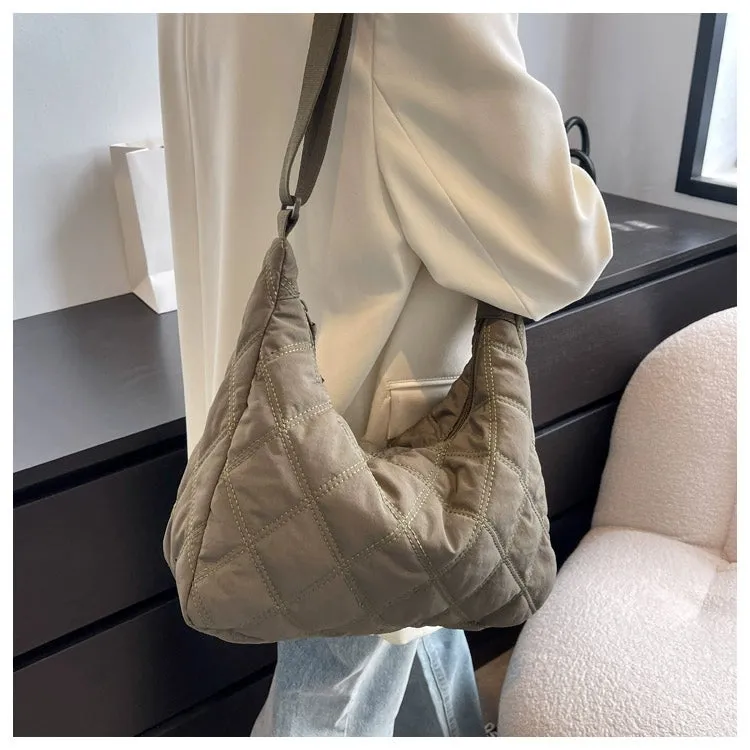 Canvas down Bag Female 2024 New Arrival Tide Fashion Shoulder Bag Quilted Tote Bag Easiest for Match Large-Capacity Crossbody Bag