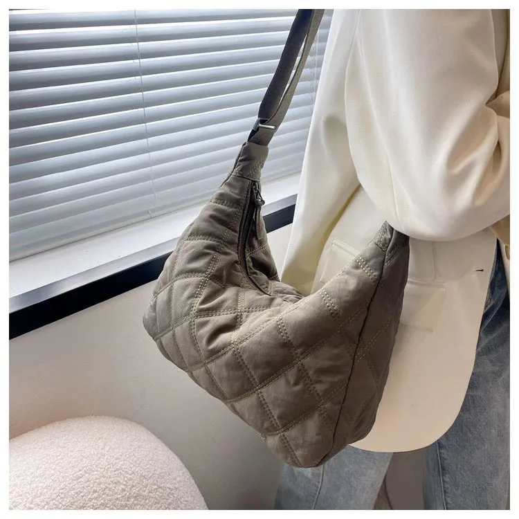 Canvas down Bag Female 2024 New Arrival Tide Fashion Shoulder Bag Quilted Tote Bag Easiest for Match Large-Capacity Crossbody Bag