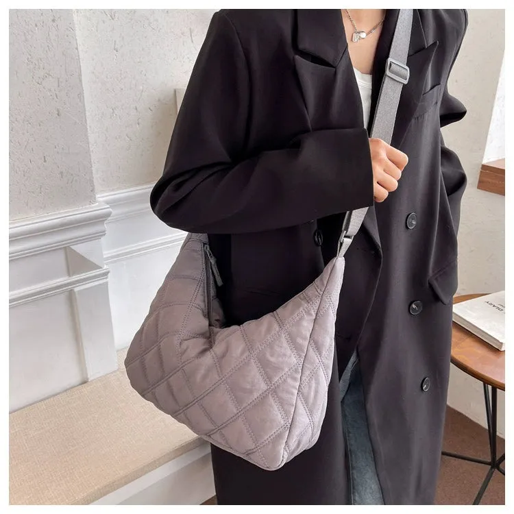 Canvas down Bag Female 2024 New Arrival Tide Fashion Shoulder Bag Quilted Tote Bag Easiest for Match Large-Capacity Crossbody Bag