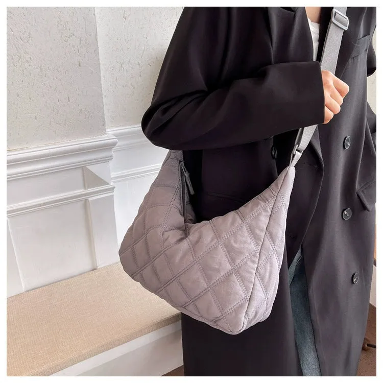 Canvas down Bag Female 2024 New Arrival Tide Fashion Shoulder Bag Quilted Tote Bag Easiest for Match Large-Capacity Crossbody Bag