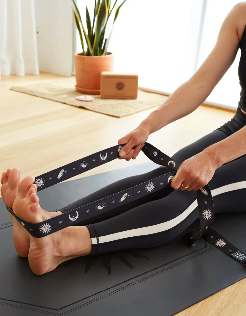 D-Ring Yoga Strap - Ceremony