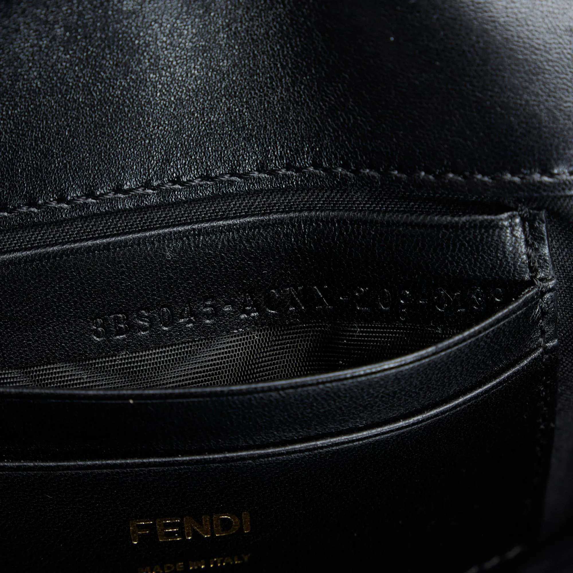 Fendi Mini Baguette Chain Bag (SHG-oIRSHU)
