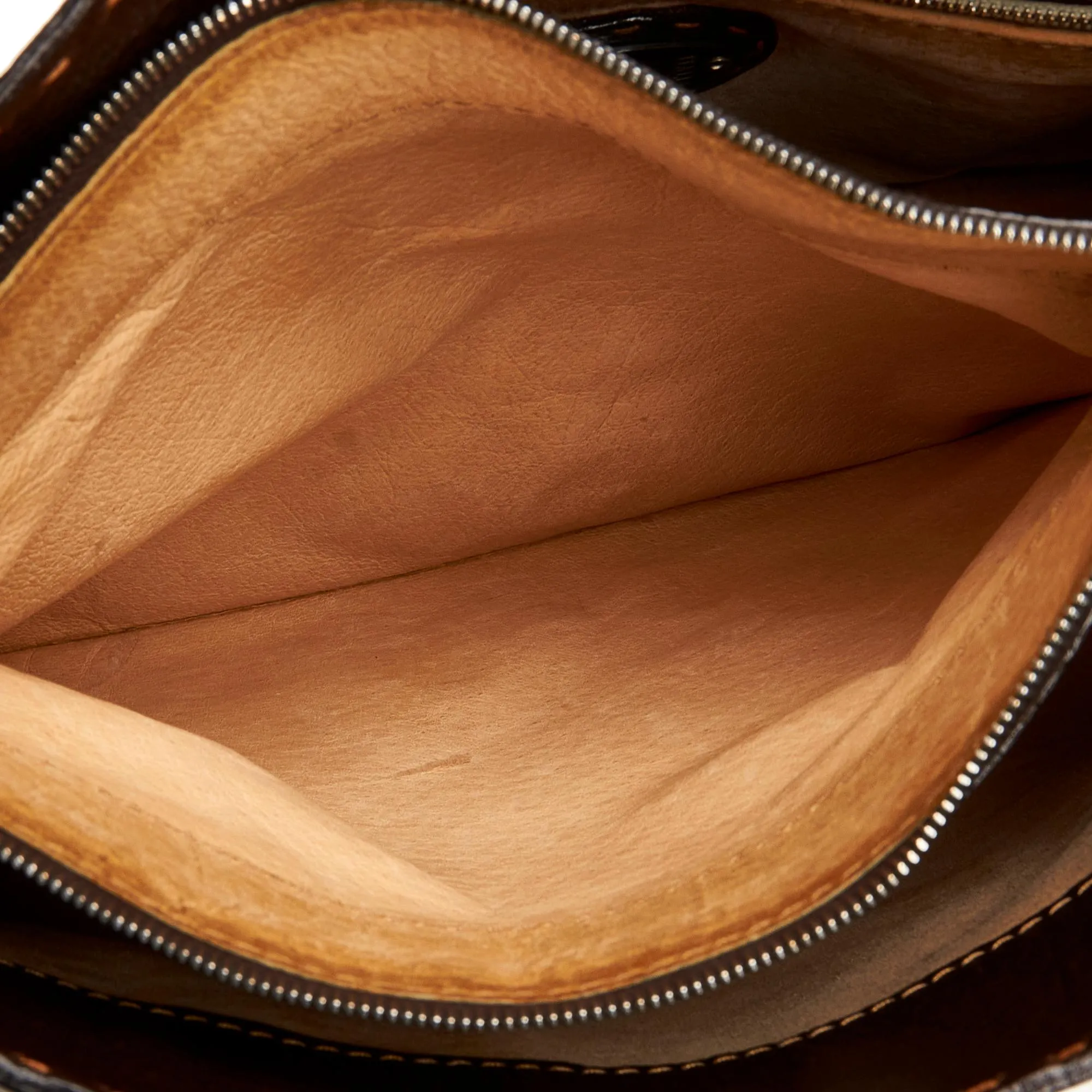Fendi Selleria Shoulder Bag (SHG-ZtROJY)