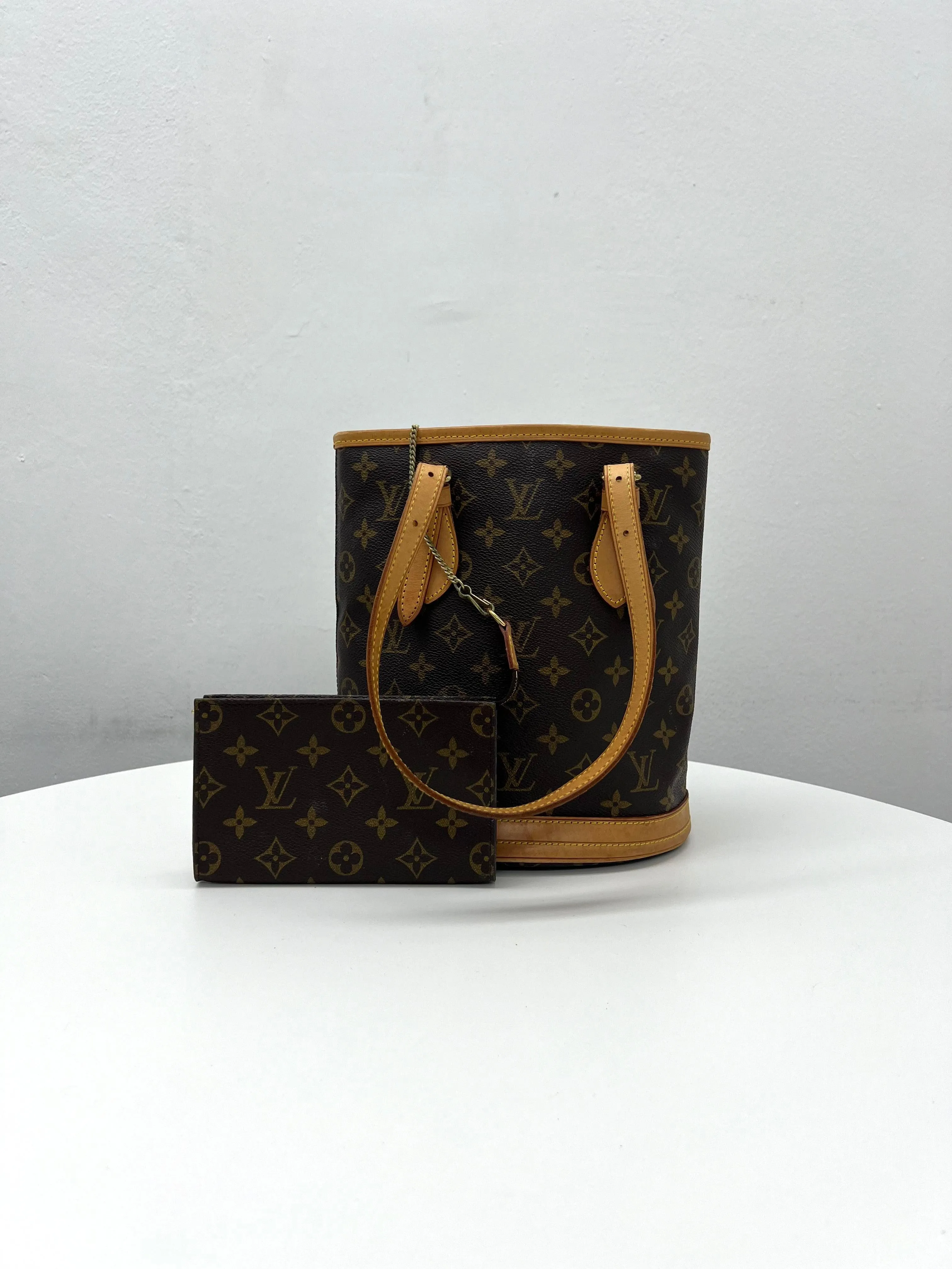 LV Monogram Petit Bucket
PM Tote Bag