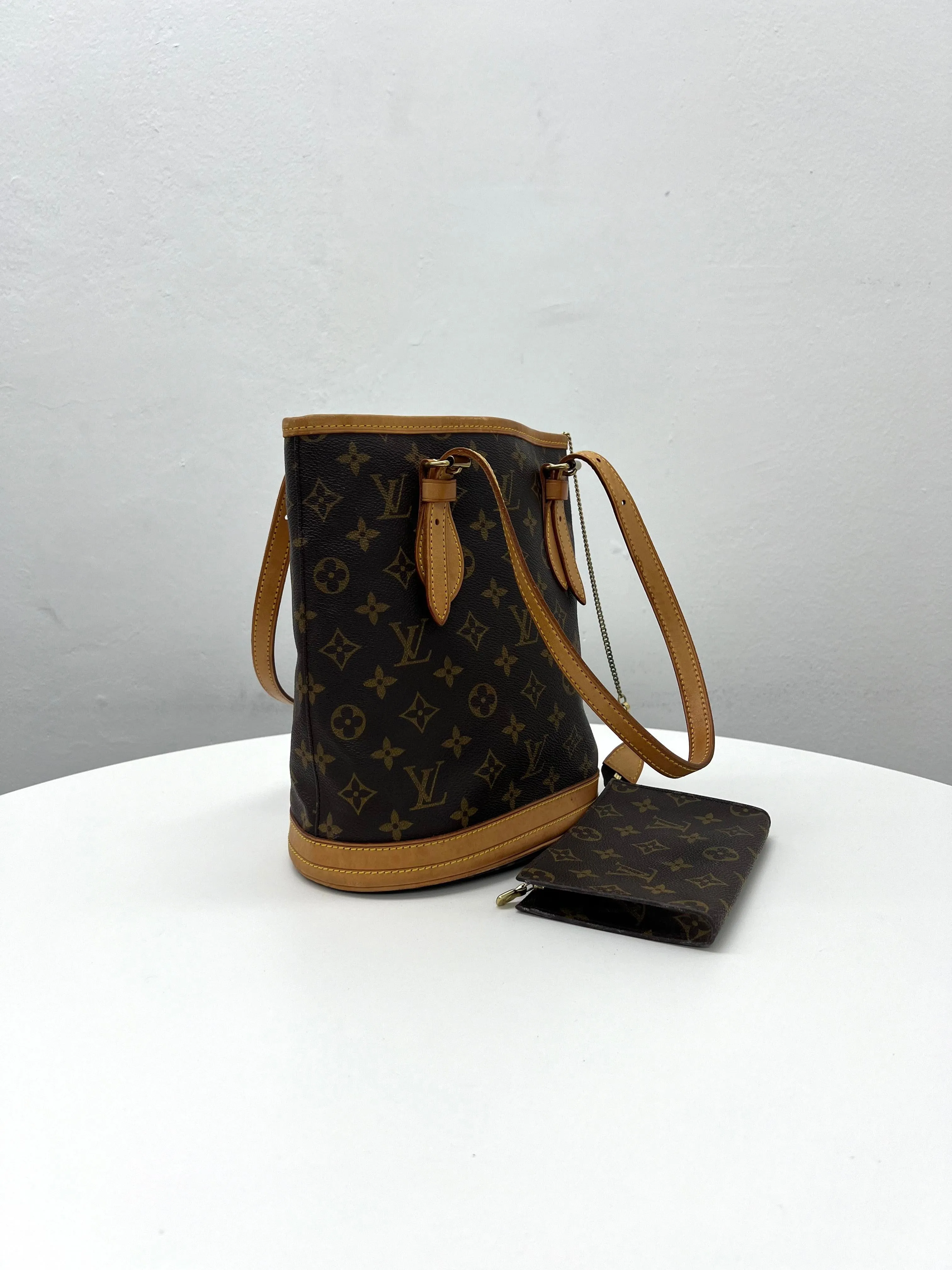 LV Monogram Petit Bucket
PM Tote Bag