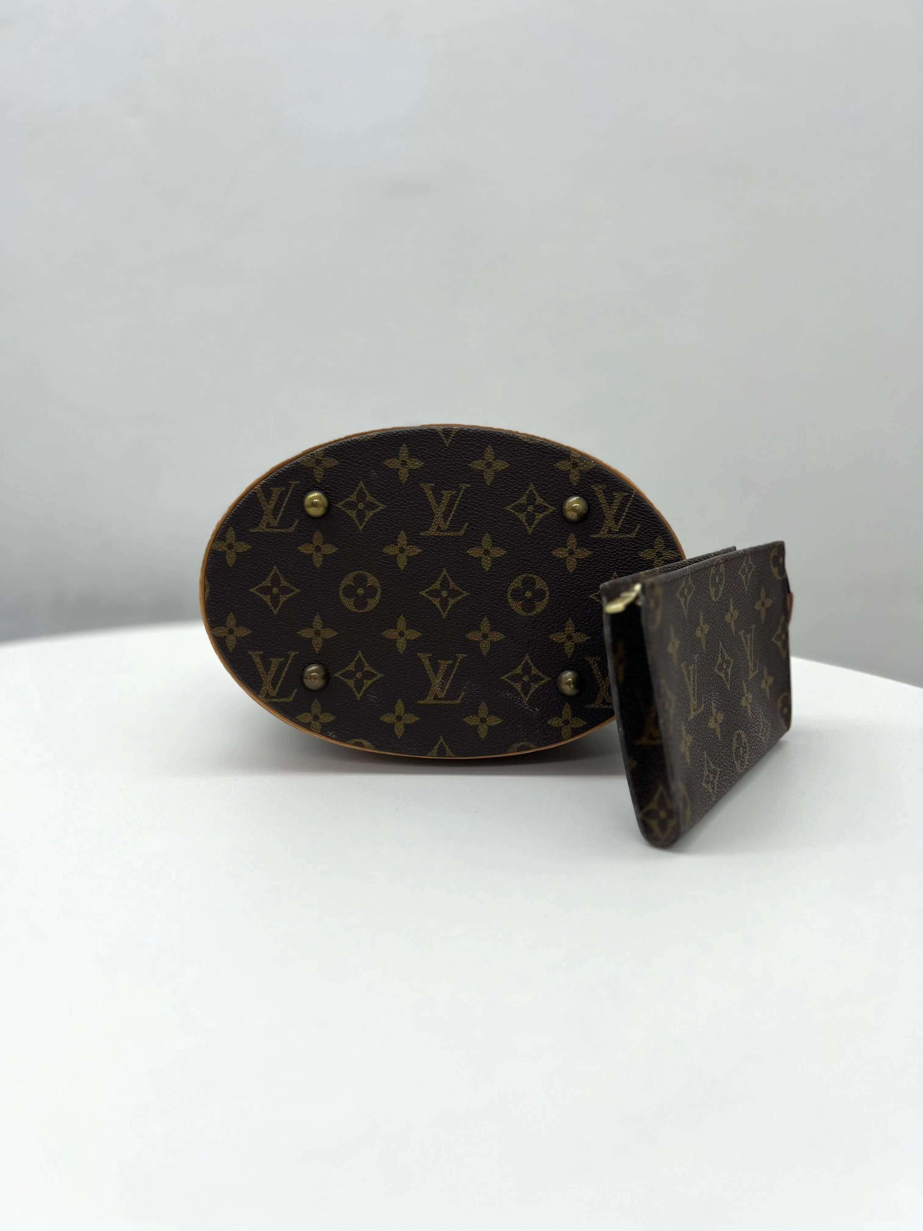 LV Monogram Petit Bucket
PM Tote Bag