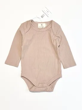 Ribbed bodysuit brand new - Size 000